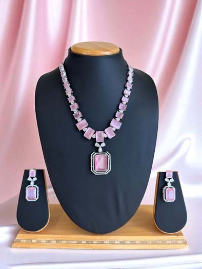 Stunning Glass Cut Designer Necklace Set