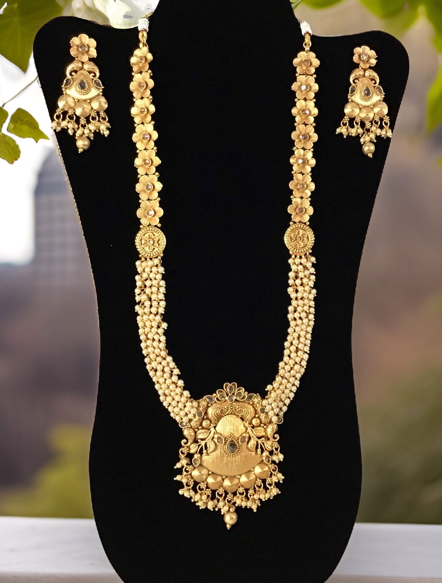 Antique Gold Finish Cluster Pearls Rajwadi Rani Haar