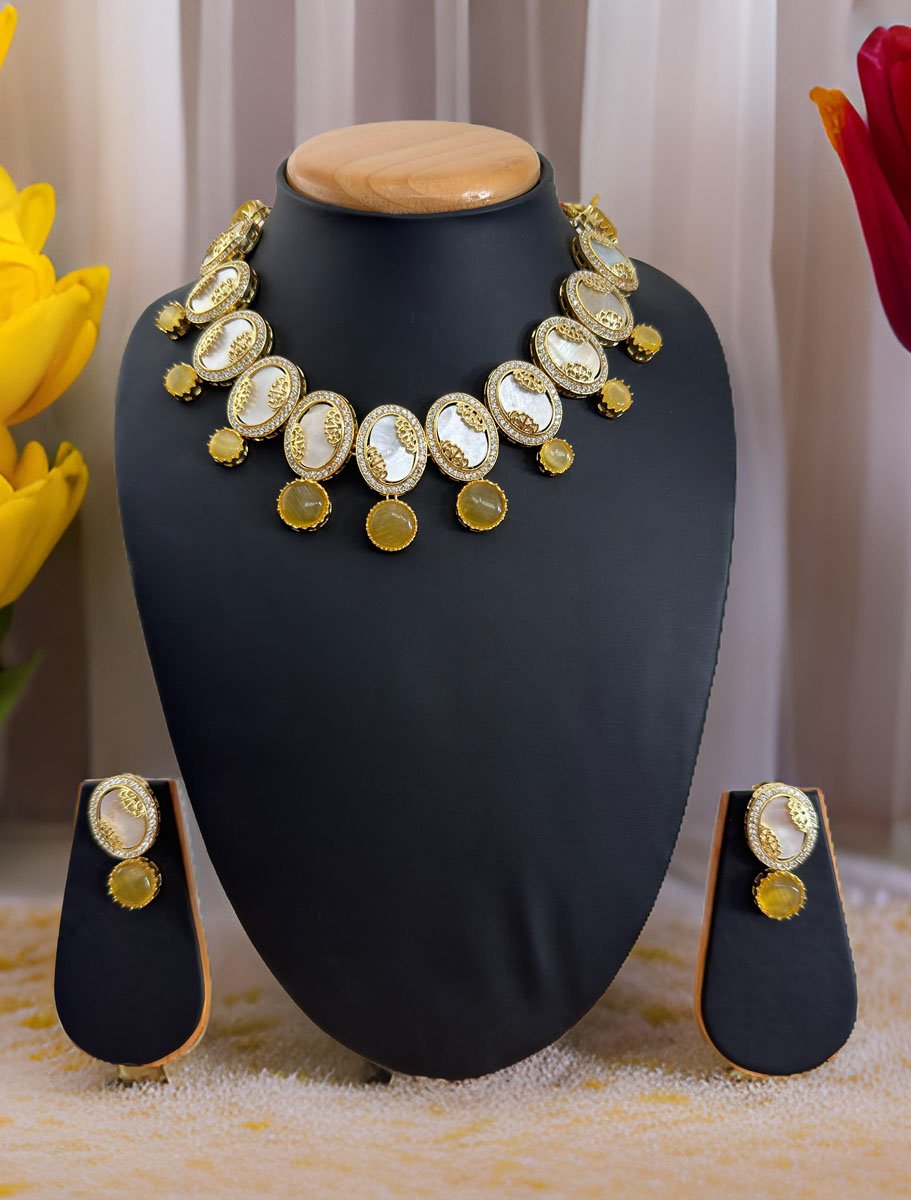 Gorgeous 24K gold plated natural mother of pearl choker necklace with matching earrings