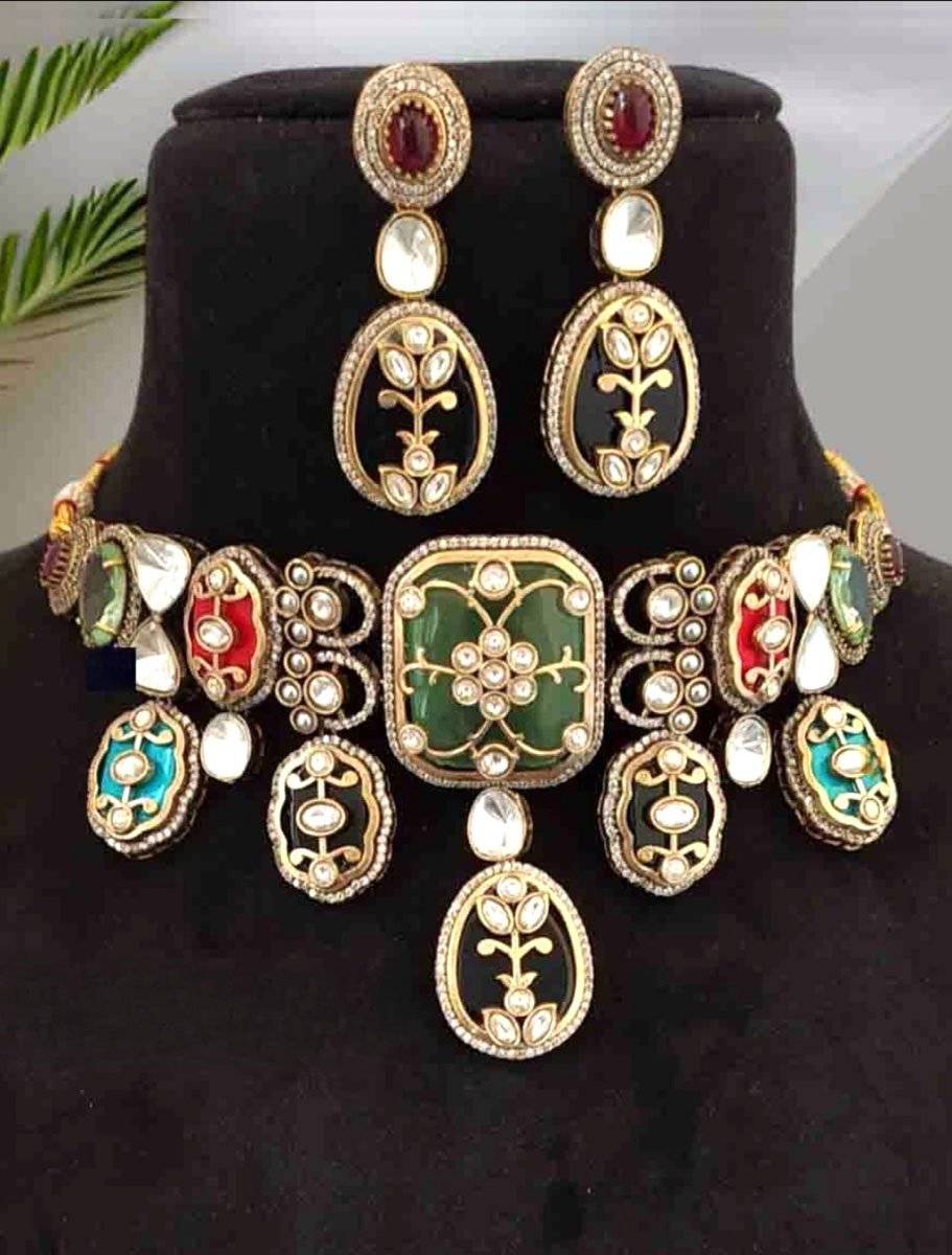 Amrapali Navratan Choker Set