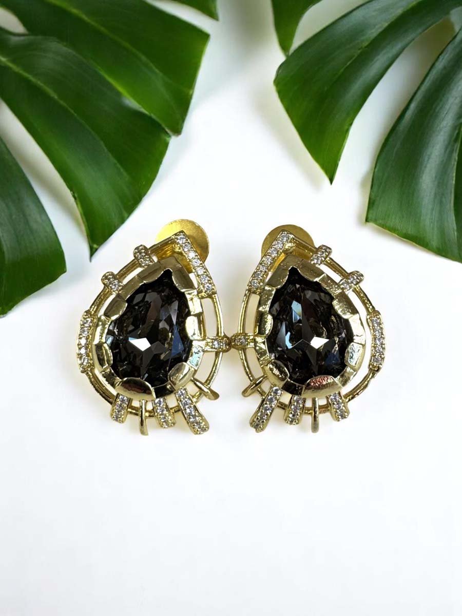 Shimmering Pear Cut Swarovski Stud Earrings (24k Gold Plated)