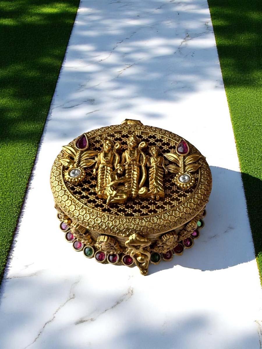 Exquisite Kumkum Dabbi With the divine trio of Lakshman, Ram, and Sita