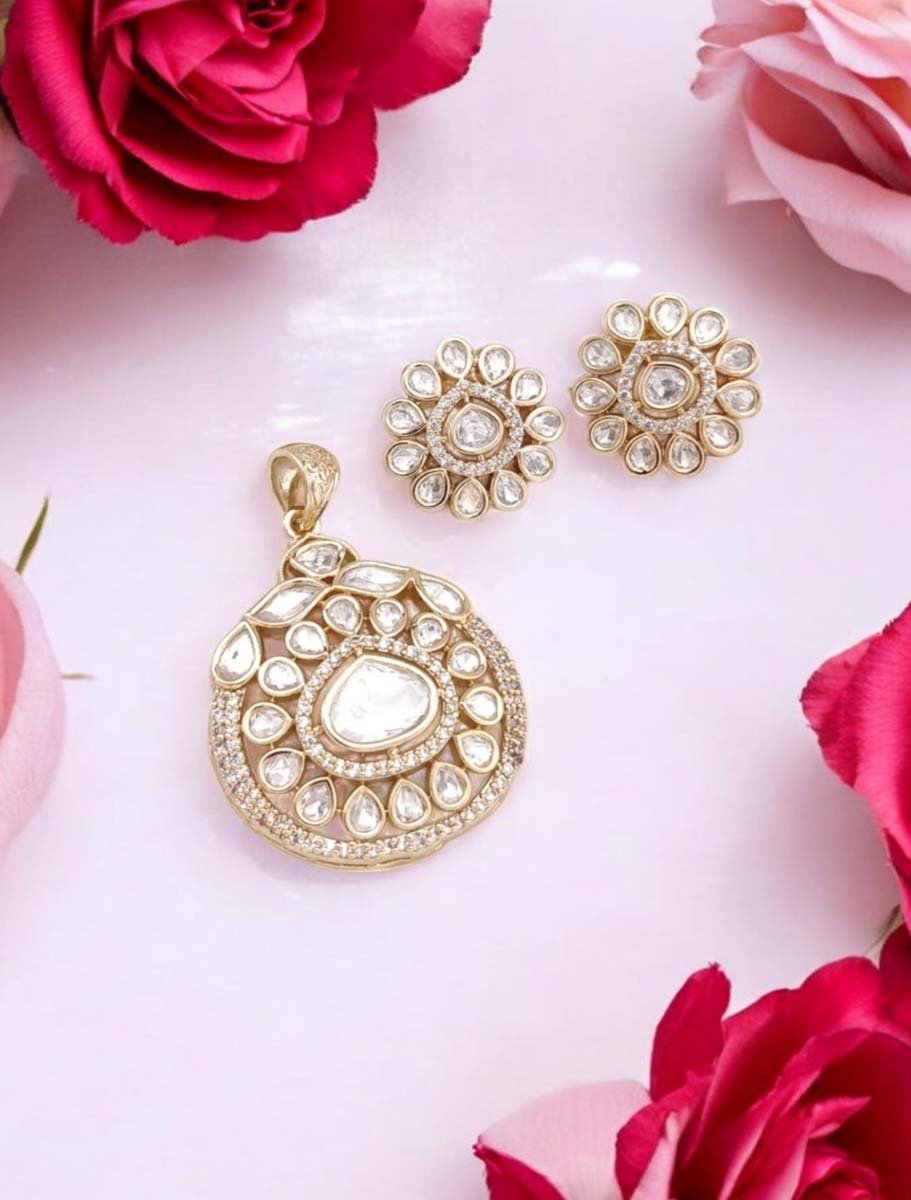 Premium Moissanite Kundan Pendant Set