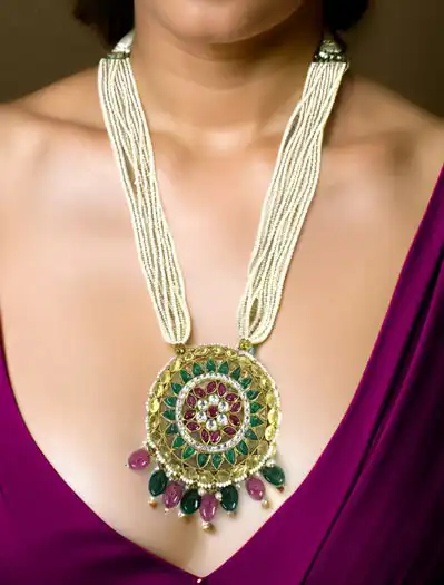 Gorgeous Long necklace with Pachi Kundan Pendant