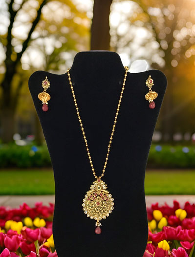 Antique Rajwadi Style Pendant Set