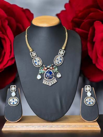 Amrapali Fusion Necklace Set