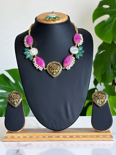 Handmade Natural Stones Designer MOP Necklace Set