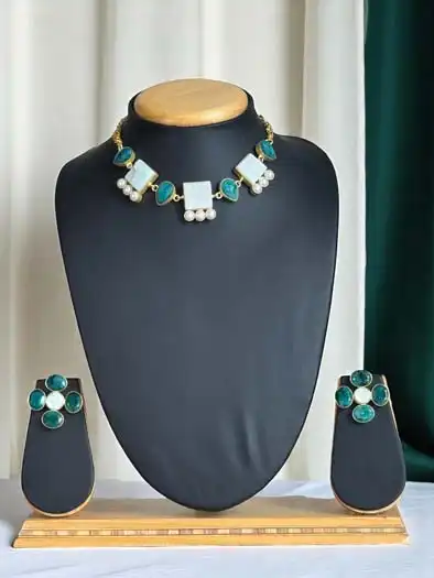 Summer Style MOP Necklace Set