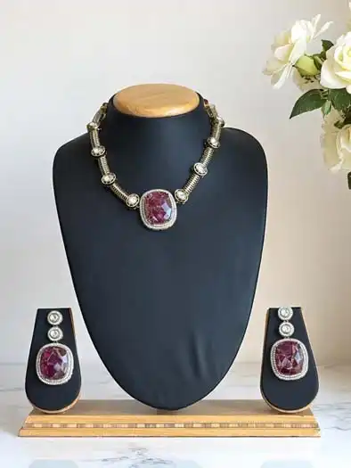 Gorgeous Doublet Stone Polki Kundan Hasli Set